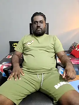 Snapshot of Rayansmith_ chatting on February 16, 2025, 9:16 pm Rayansmith online show from February 16, 2025, 9:16 pm