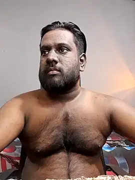 Snapshot of Rayansmith_ chatting on February 19, 2025, 12:57 am Rayansmith online show from February 19, 2025, 12:57 am