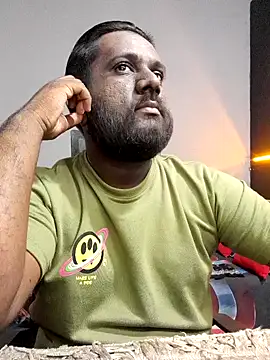 Snapshot of Rayansmith_ chatting on February 20, 2025, 8:47 pm Rayansmith online show from February 20, 2025, 8:47 pm