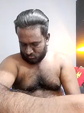 Snapshot of Rayansmith_ chatting on February 22, 2025, 11:03 pm Rayansmith online show from February 22, 2025, 11:03 pm