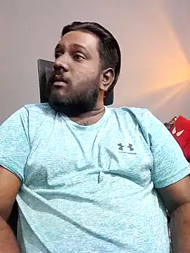 Snapshot of Rayansmith_ chatting on February 25, 2025, 9:13 pm Rayansmith online show from February 25, 2025, 9:13 pm