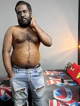 Snapshot of Rayansmith_ chatting on March 2, 2025, 11:09 pm Rayansmith online show from March 2, 2025, 11:09 pm