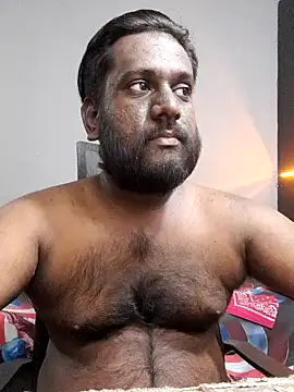 Snapshot of Rayansmith_ chatting on March 6, 2025, 1:05 am Rayansmith online show from March 6, 2025, 1:05 am