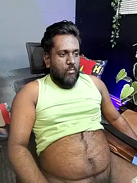 Snapshot of Rayansmith_ chatting on October 9, 2025, 1:58 am Rayansmith online show from October 9, 2025, 1:58 am