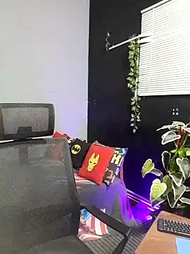 Snapshot of Rayansmith_ chatting on October 10, 2025, 12:59 pm Rayansmith online show from October 10, 2025, 12:59 pm