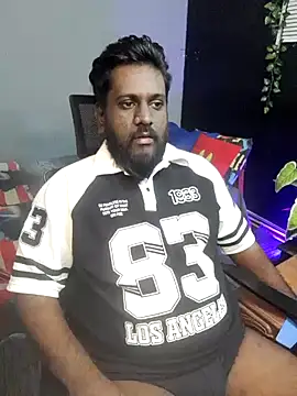 Snapshot of Rayansmith_ chatting on October 13, 2025, 9:26 pm Rayansmith online show from October 13, 2025, 9:26 pm