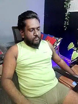 Snapshot of Rayansmith_ chatting on October 14, 2025, 9:59 pm Rayansmith online show from October 14, 2025, 9:59 pm