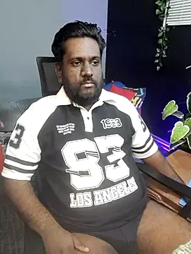 Snapshot of Rayansmith_ chatting on October 18, 2025, 10:10 pm Rayansmith online show from October 18, 2025, 10:10 pm