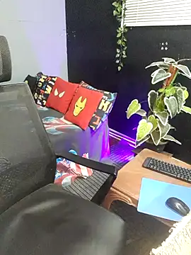 Snapshot of Rayansmith_ chatting on October 20, 2025, 11:32 am Rayansmith online show from October 20, 2025, 11:32 am