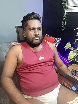 Snapshot of Rayansmith_ chatting on October 28, 2025, 10:12 pm Rayansmith online show from October 28, 2025, 10:12 pm