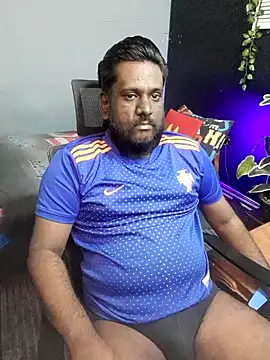 Snapshot of Rayansmith_ chatting on November 17, 2025, 10:04 pm Rayansmith online show from November 17, 2025, 10:04 pm