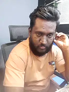 Snapshot of Rayansmith_ chatting on November 20, 2025, 11:37 pm Rayansmith online show from November 20, 2025, 11:37 pm