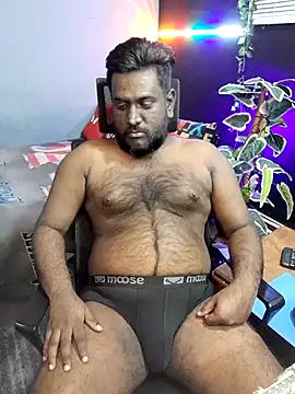 Snapshot of Rayansmith_ chatting on December 15, 2025, 12:09 pm Rayansmith online show from December 15, 2025, 12:09 pm