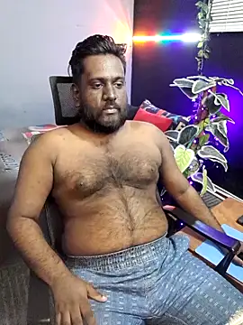 Snapshot of Rayansmith_ chatting on December 18, 2025, 11:38 am Rayansmith online show from December 18, 2025, 11:38 am