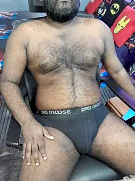 Snapshot of Rayansmith_ chatting on December 21, 2025, 3:57 am Rayansmith online show from December 21, 2025, 3:57 am