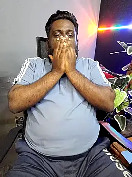 Snapshot of Rayansmith_ chatting on January 7, 2026, 1:46 pm Rayansmith online show from January 7, 2026, 1:46 pm