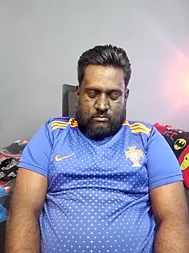 Snapshot of Rayansmith_ chatting on January 9, 2026, 3:04 pm Rayansmith online show from January 9, 2026, 3:04 pm