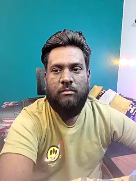 Snapshot of Rayansmith_ chatting on February 10, 2026, 2:15 am Rayansmith online show from February 10, 2026, 2:15 am