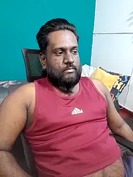 Snapshot of Rayansmith_ chatting on February 10, 2026, 2:21 pm Rayansmith online show from February 10, 2026, 2:21 pm