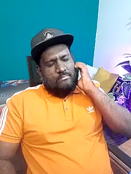 Snapshot of Rayansmith_ chatting on February 14, 2026, 10:06 pm Rayansmith online show from February 14, 2026, 10:06 pm