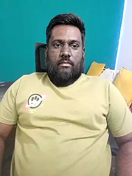 Snapshot of Rayansmith_ chatting on March 11, 2026, 12:05 am Rayansmith online show from March 11, 2026, 12:05 am