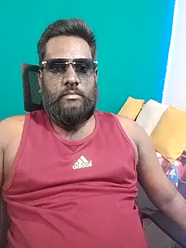 Snapshot of Rayansmith_ chatting on March 12, 2026, 1:23 am Rayansmith online show from March 12, 2026, 1:23 am