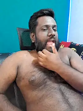 Snapshot of Rayansmith_ chatting on March 25, 2026, 12:38 am Rayansmith online show from March 25, 2026, 12:38 am