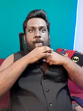 Snapshot of Rayansmith_ chatting on April 5, 2026, 8:17 pm Rayansmith online show from April 5, 2026, 8:17 pm