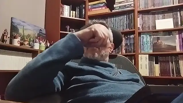 Mandra is a whore online show from November 18, 2025, 10:47 pm