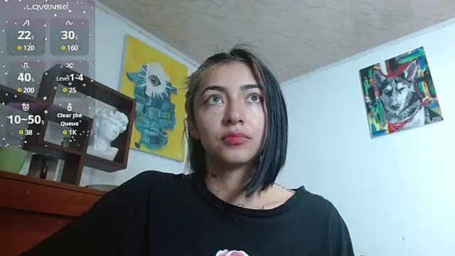 ZoeBakers  online show from March 5, 2025, 1:17 pm