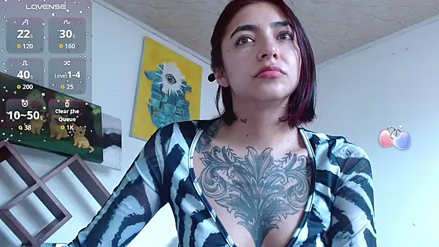 ZoeBakers  online show from November 22, 2025, 2:05 pm