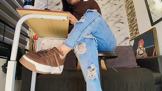 Sophie LittleS online show from February 25, 2026, 12:15 pm