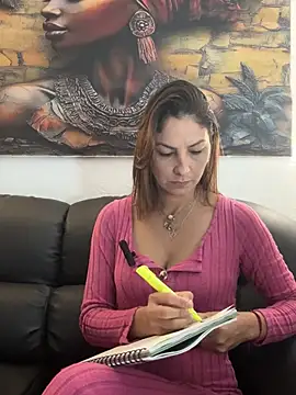 Snapshot of letiziia_sky1 chatting on February 10, 2026, 11:25 am letiziia sky1 online show from February 10, 2026, 11:25 am