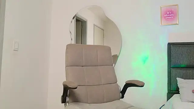 Mar 333 online show from March 10, 2025, 2:06 am