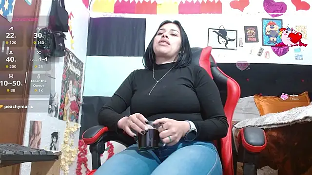 Saray extrovert  online show from November 28, 2025, 5:32 am