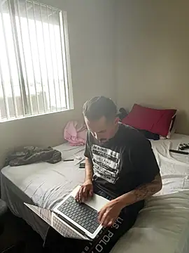 PeterGrandee online show from October 10, 2025, 8:52 pm