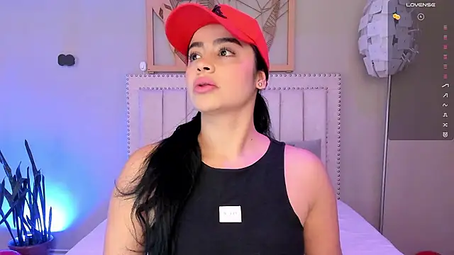 Paula Desousa online show from February 16, 2026, 3:30 pm