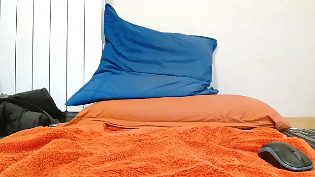 Snapshot of EXTREMSLAV chatting on February 16, 2025, 10:54 pm EXTREMSLAV online show from February 16, 2025, 10:54 pm