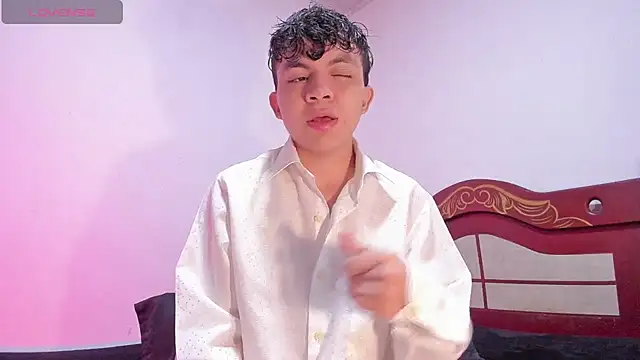 Snapshot of Lucaas_King chatting on February 14, 2025, 4:04 am Lucaas King online show from February 14, 2025, 4:04 am