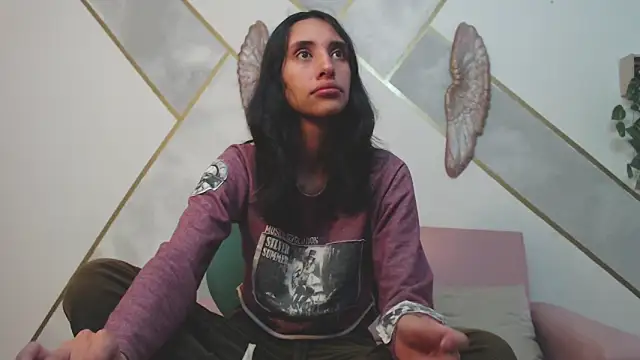 RoxanaCyrano  online show from February 21, 2025, 7:10 pm