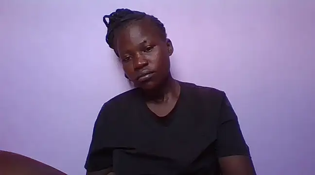 prettychic5 online show from February 12, 2025, 10:35 am