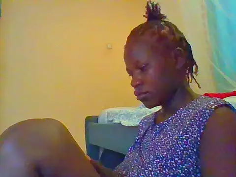 prettychic5 online show from May 6, 2026, 7:02 am