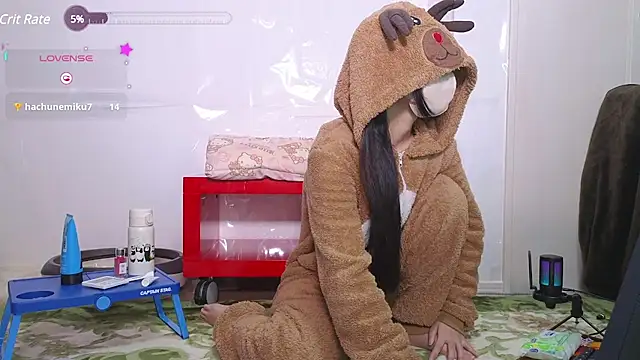 risa-kitty online show from December 24, 2024, 2:12 pm