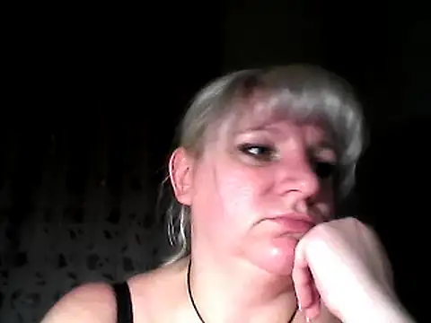 Snapshot of MeilomaWesa chatting on February 14, 2025, 7:44 pm MeilomaWesa online show from February 14, 2025, 7:44 pm