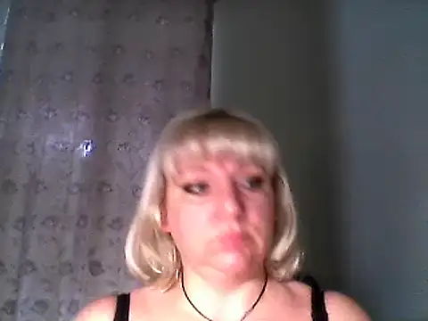 Snapshot of MeilomaWesa chatting on March 5, 2025, 10:33 am MeilomaWesa online show from March 5, 2025, 10:33 am