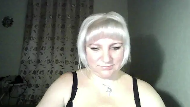 MeilomaWesa online show from December 16, 2025, 3:17 pm