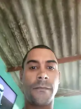 Snapshot of RoludoDF chatting on June 16, 2026, 5:15 pm RoludoDF online show from June 16, 2026, 5:15 pm
