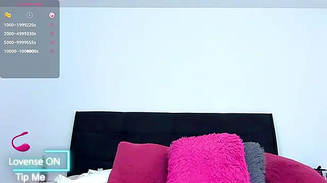 SelenaWest online show from October 9, 2025, 9:40 am