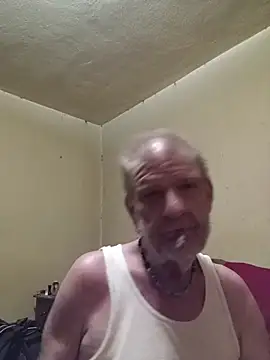 Snapshot of cmagic9 chatting on April 6, 2026, 1:14 am cmagic9 online show from April 6, 2026, 1:14 am