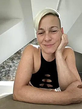 DarleenHot online show from October 2, 2025, 5:31 pm